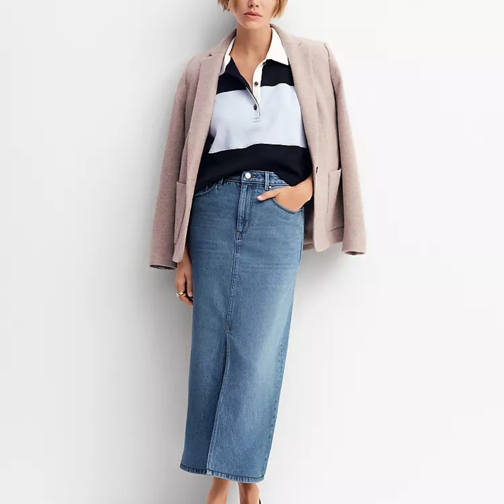 Ann Taylor Denim Midi Skirt In Size 6 Classic